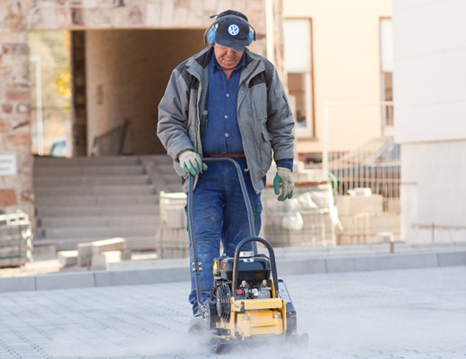 PLAQUE VIBRANTE UNIDIRECTIONNELLE 82KG 360MM BOMAG BVP 10/36