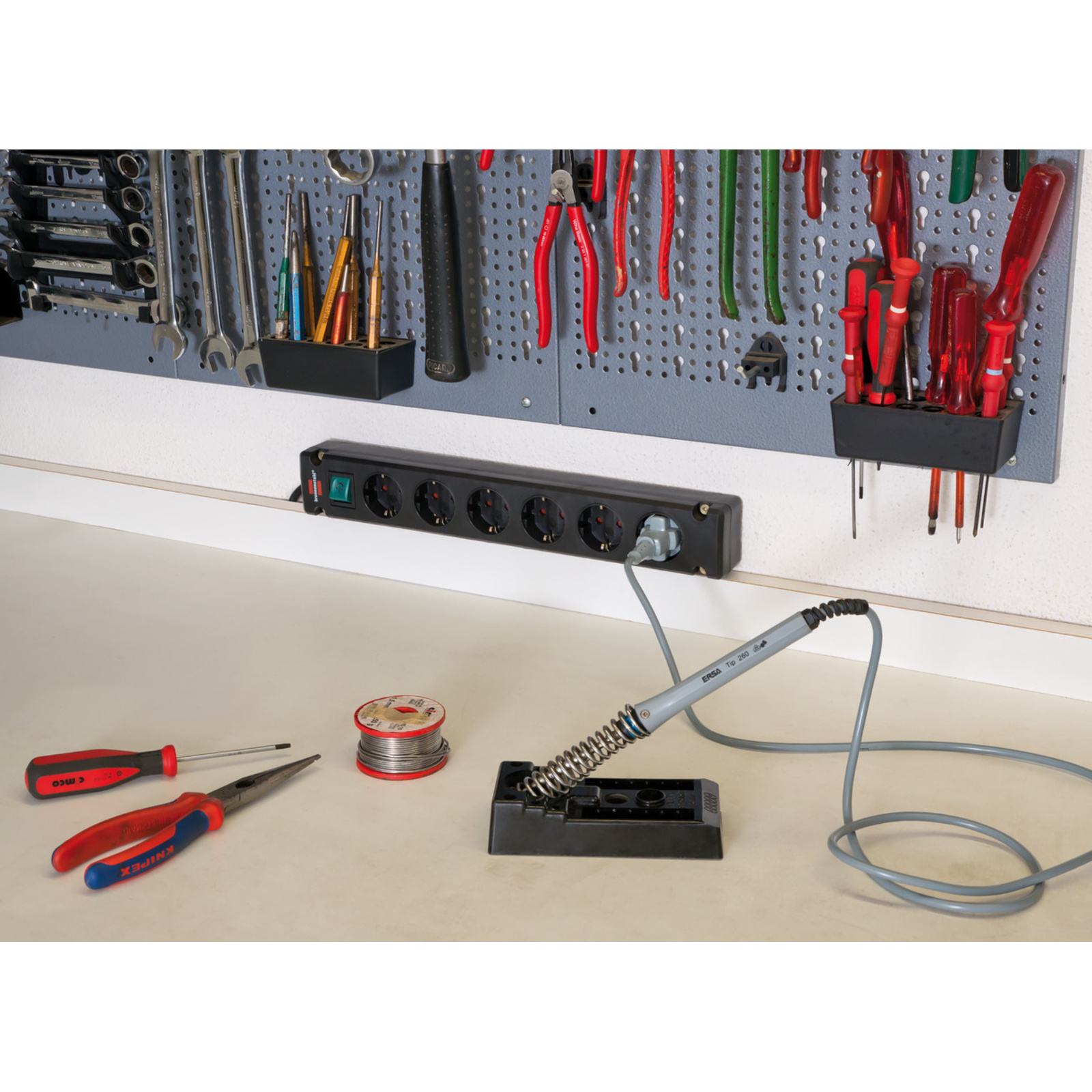 Multiprise Bremounta 6 prises avec interrupteur noire 3m H05VV-F 3G1,5 BRENNENSTUHL - 1150651316