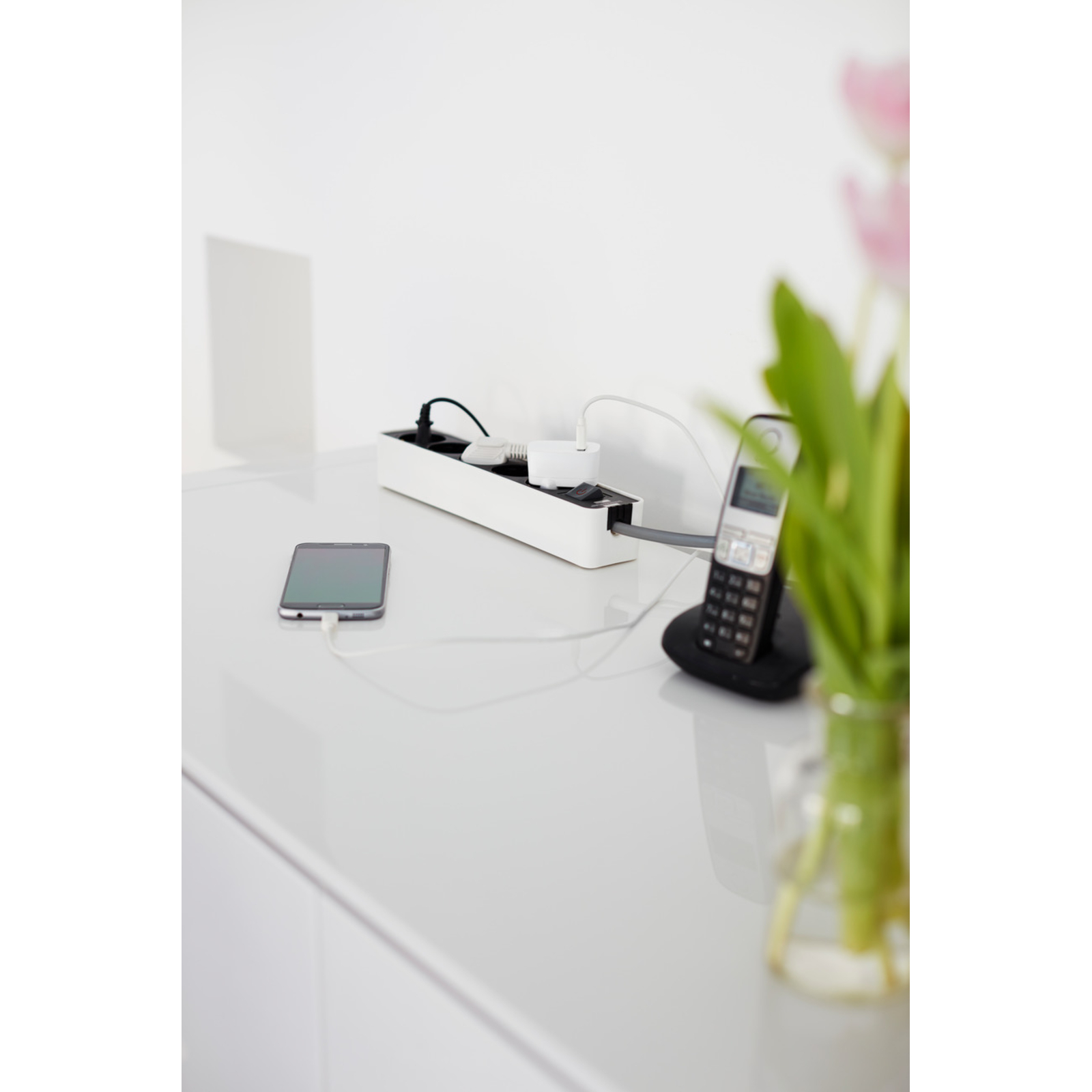 Multiprise Ecolor 3 prises avec interrupteur blanche/noire 1,5m H05VV-F 3G1,0 BRENNENSTUHL - 1153231020