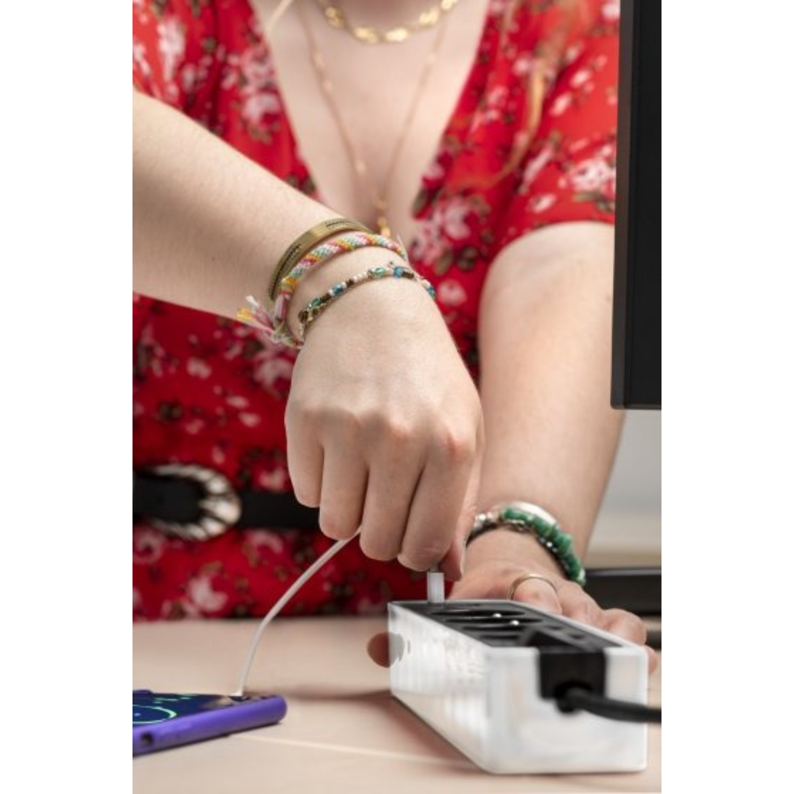 Multiprise Ecolor 4 prises avec interrupteur et 2 ports USB C blanche/noire  BRENNENSTUHL - 1153241126