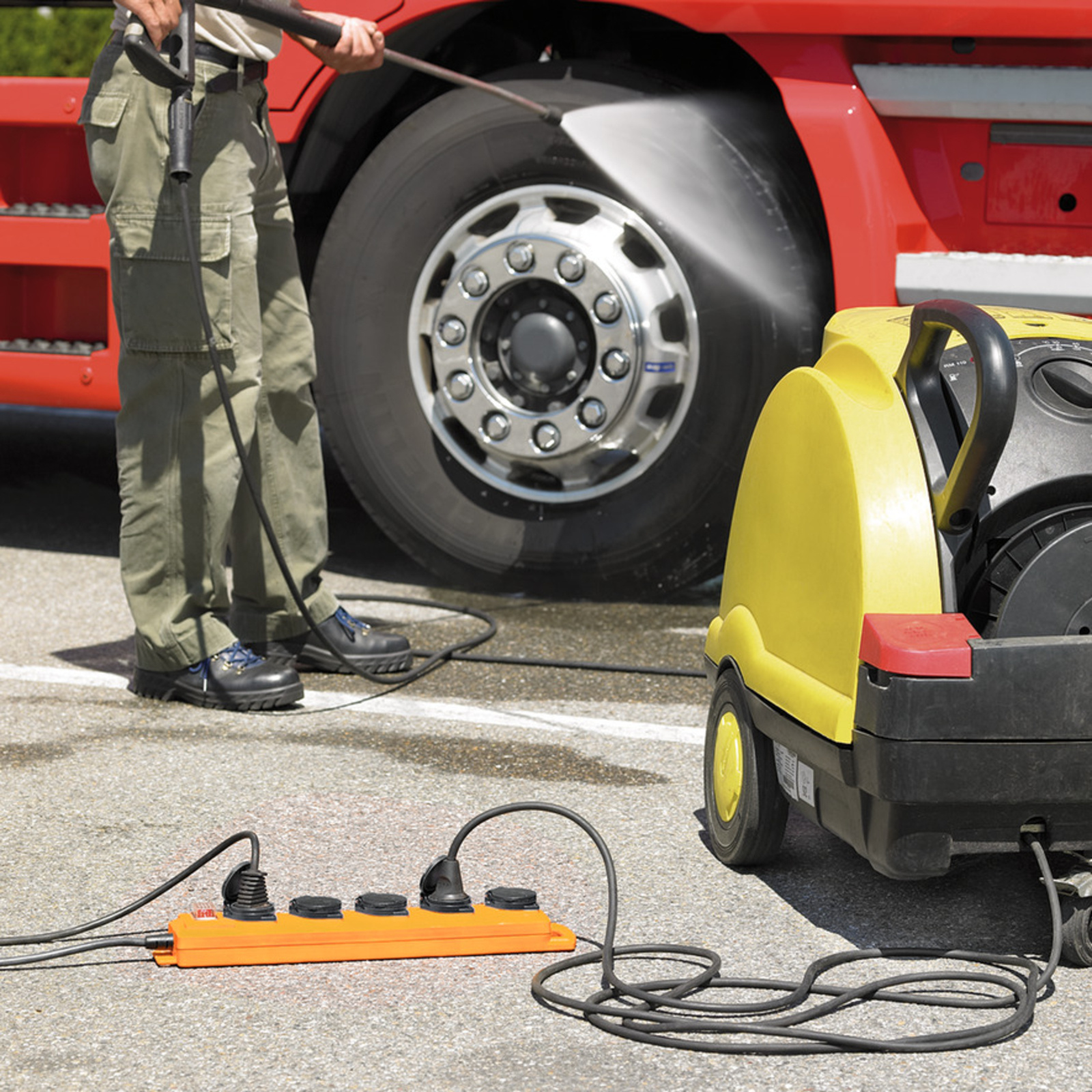Multiprise Super-Solid SL 554 FR 5 prises avec interrupteur jaune 2m H07RN-F 3 BRENNENSTUHL - 1159901215