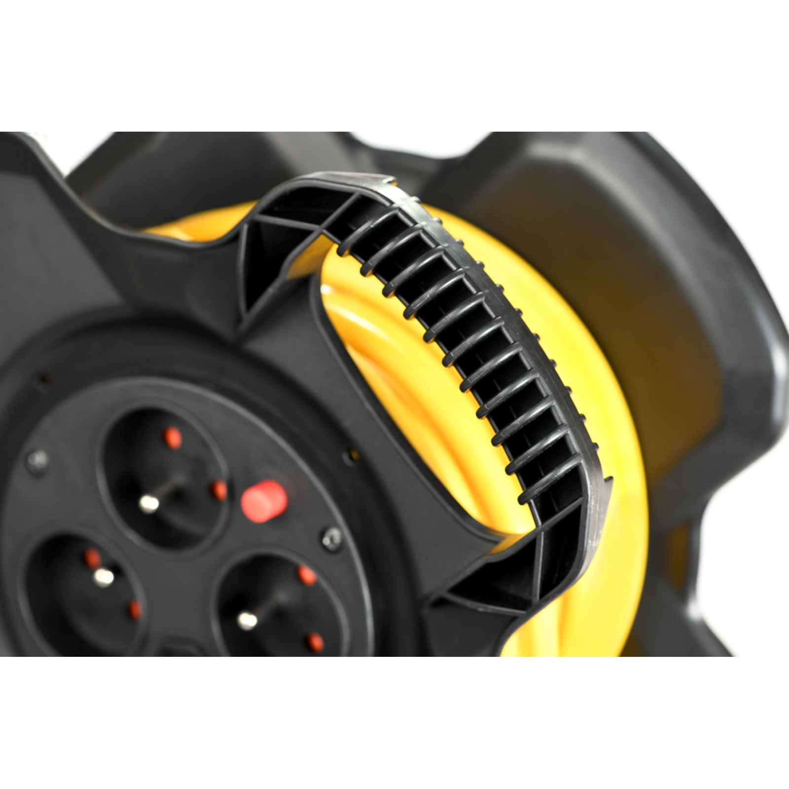 Enrouleur de câble X-GUM avec ports USB A 15m H05VV-F 3G1,5 jaune BRENNENSTUHL - 1169771150