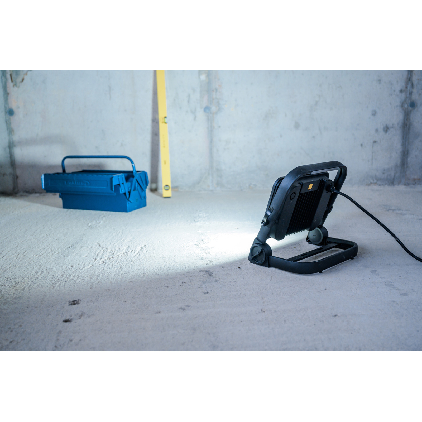 Projecteur LED portable JARO 14060 M 11500lm 100W 5m H07RN-F 3G1,0 IP65 BRENNENSTUHL - 1171250047