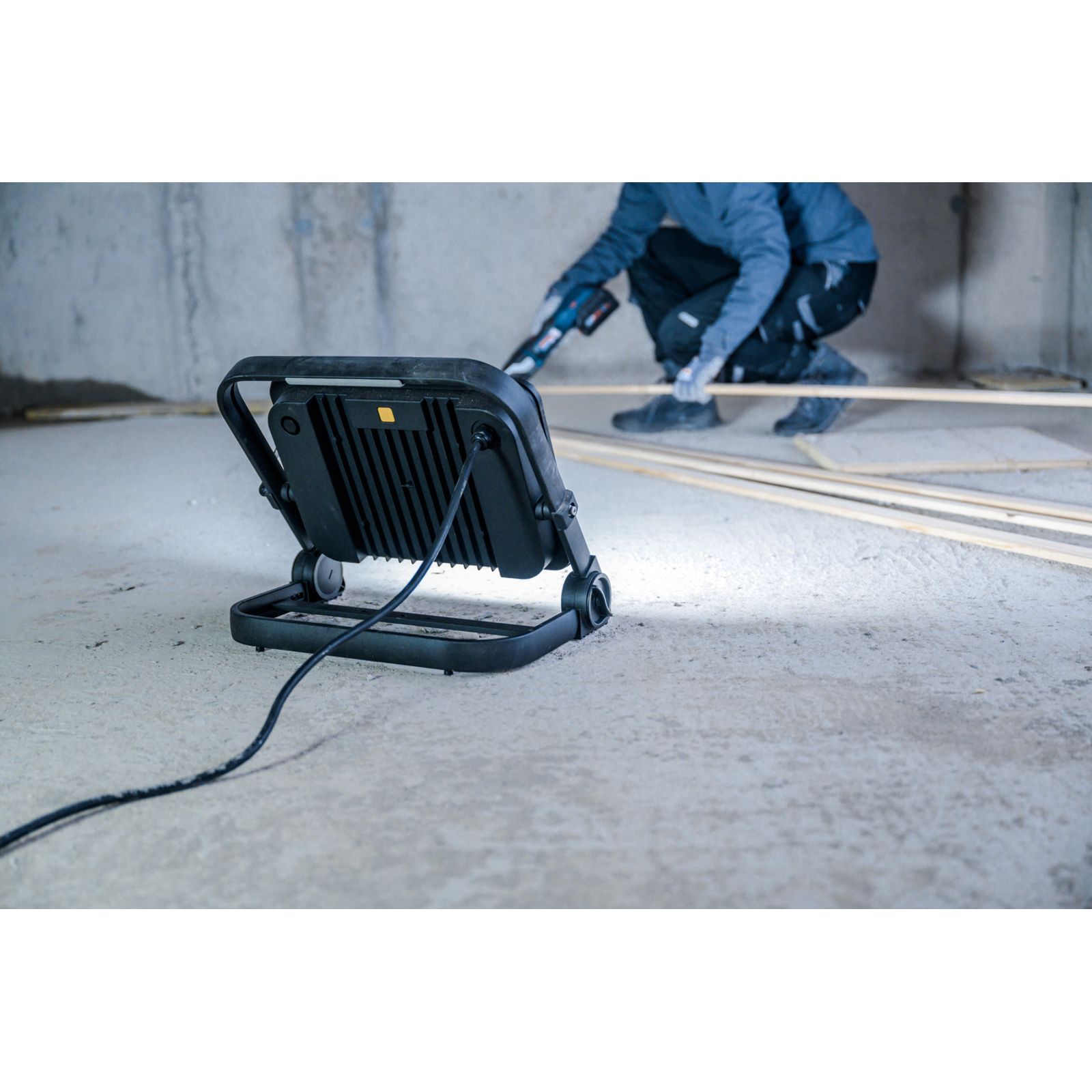Projecteur LED portable JARO 14060 M 11500lm 100W 5m H07RN-F 3G1,0 IP65 BRENNENSTUHL - 1171250047