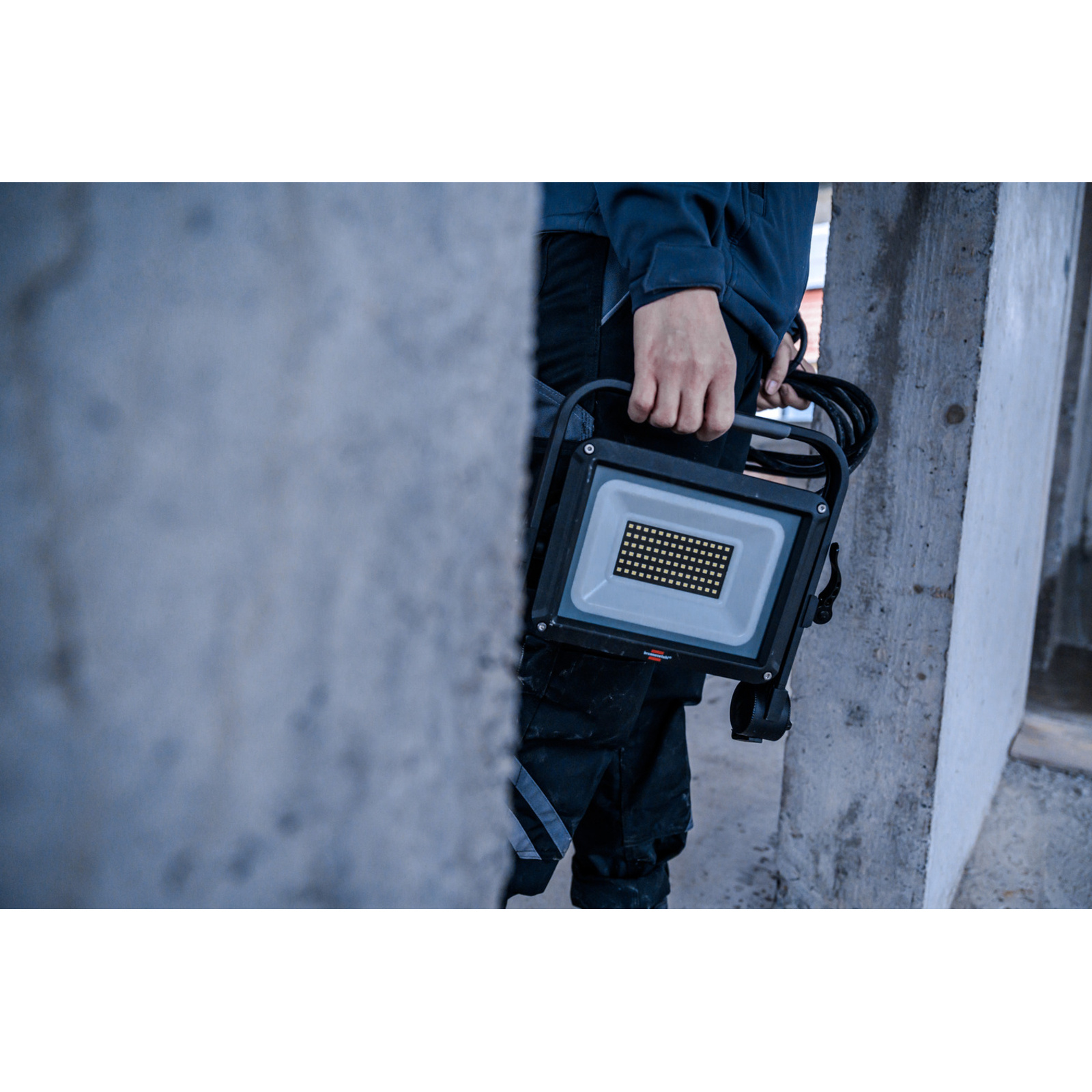 Projecteur LED portable JARO 14060 M 11500lm 100W 5m H07RN-F 3G1,0 IP65 BRENNENSTUHL - 1171250047