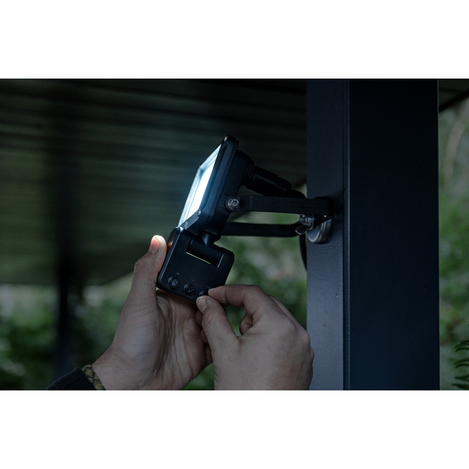 Projecteur LED extérieur JARO 1060 P avec détecteur de mouvements infrarouge 11 BRENNENSTUHL - 1171250142