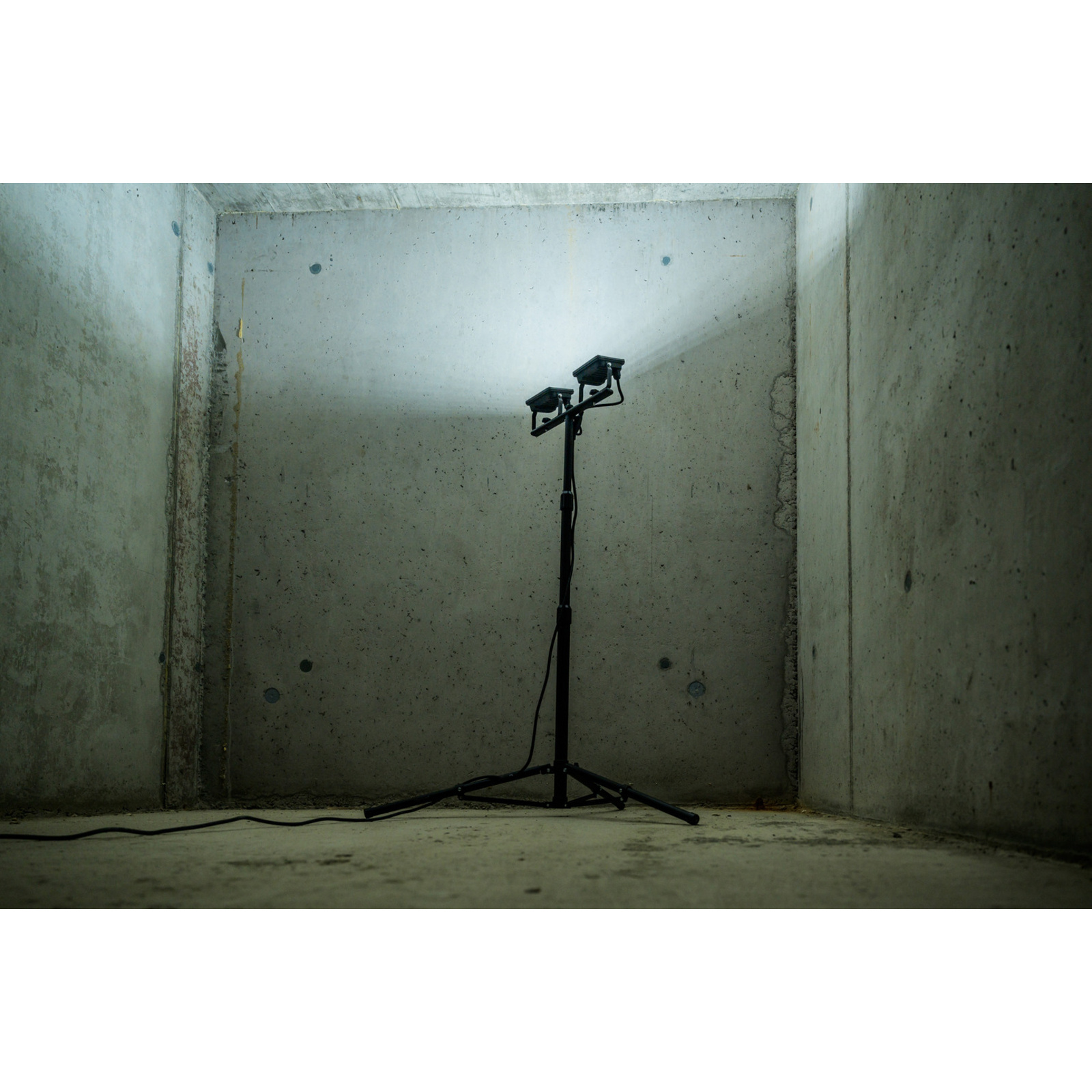 2 Projecteurs LED JARO 6060 T avec trépied 4800lm 2x20W 3m H07RN-F3G1,0 IP65 BRENNENSTUHL - 1171250444