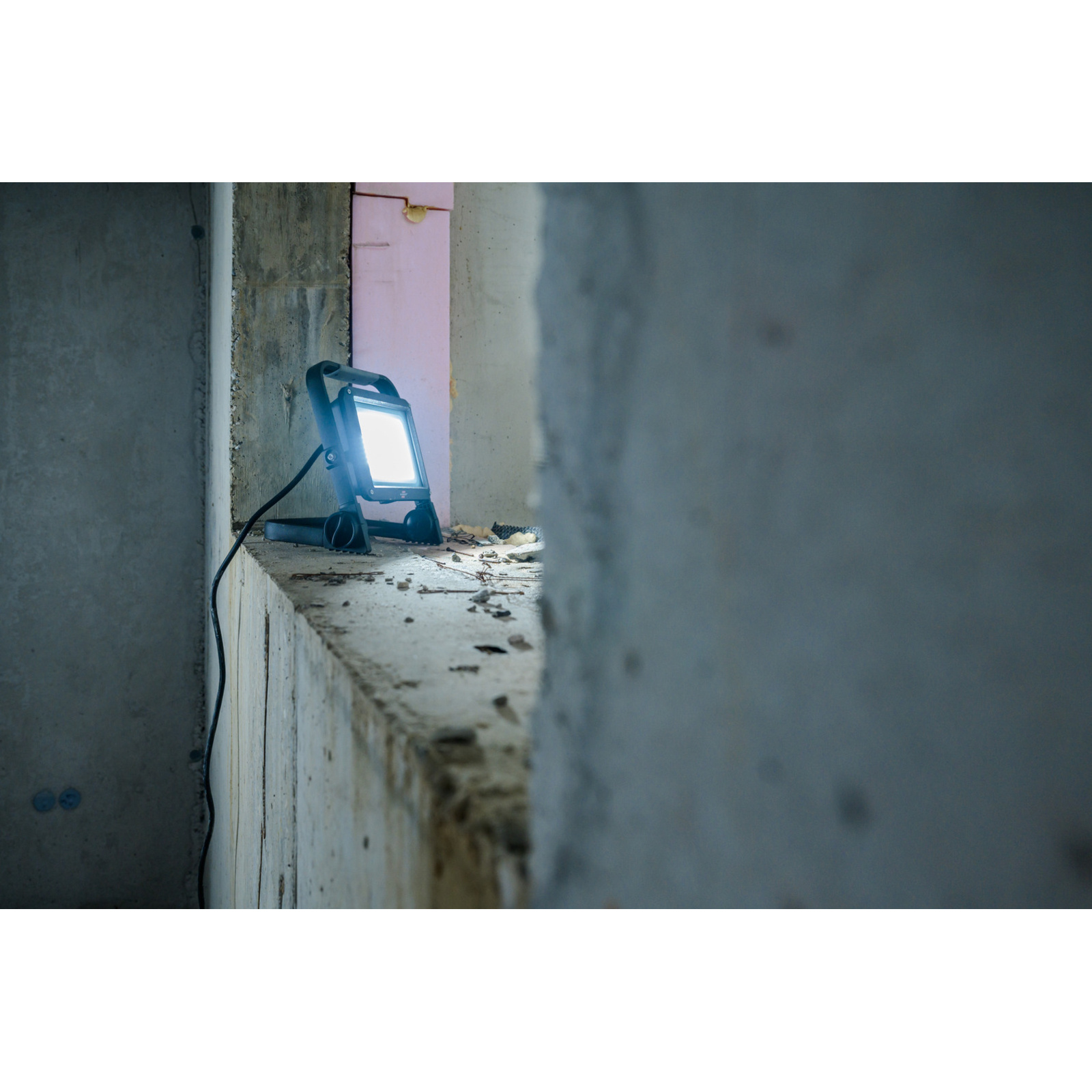 Projecteur LED portable JARO 7060 M 5800lm 50W 5m H07RN-F 3G1,0 IK08 IP65 BRENNENSTUHL - 1171250547