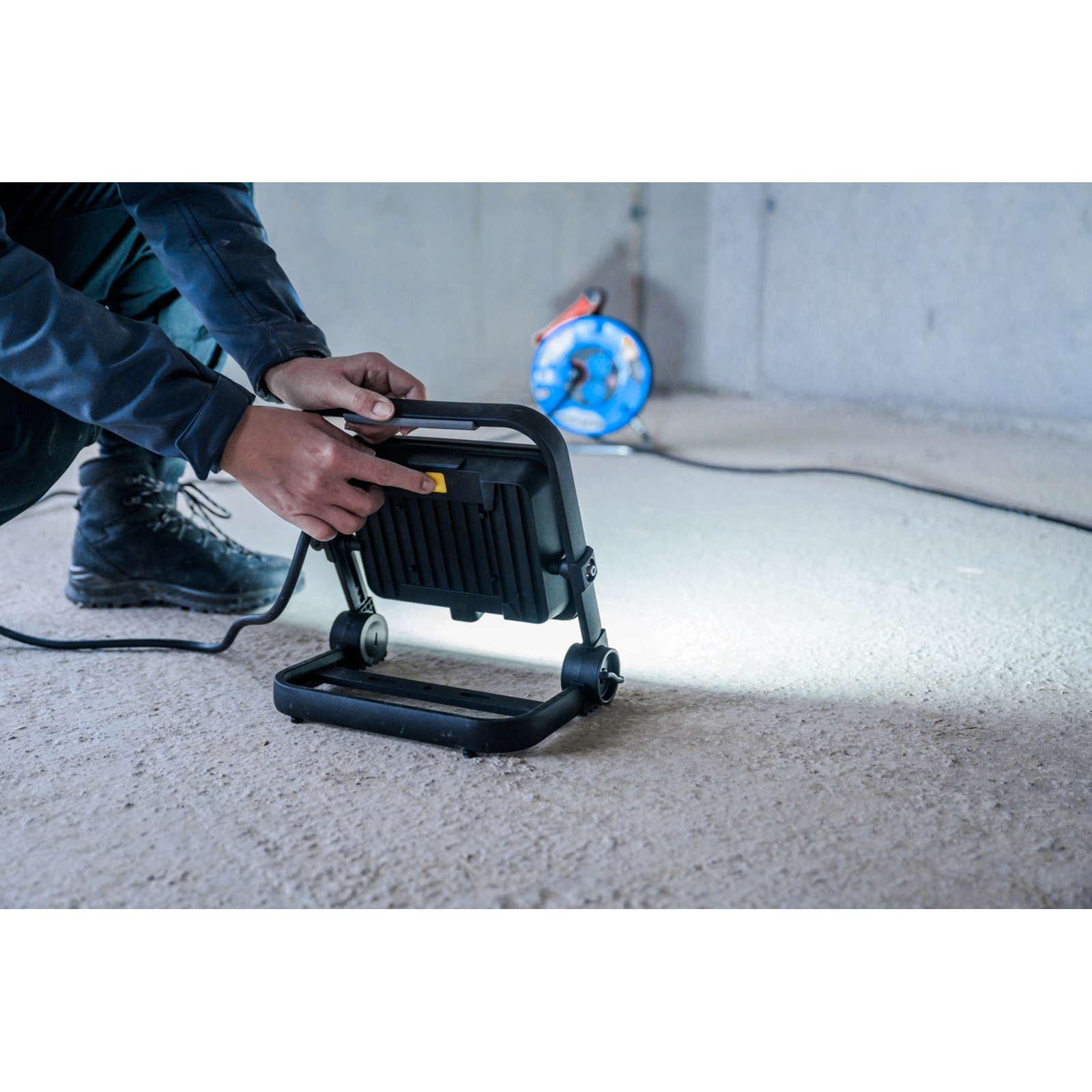 Projecteur LED portable JARO 7060 M 5800lm 50W 5m H07RN-F 3G1,0 IK08 IP65 BRENNENSTUHL - 1171250547