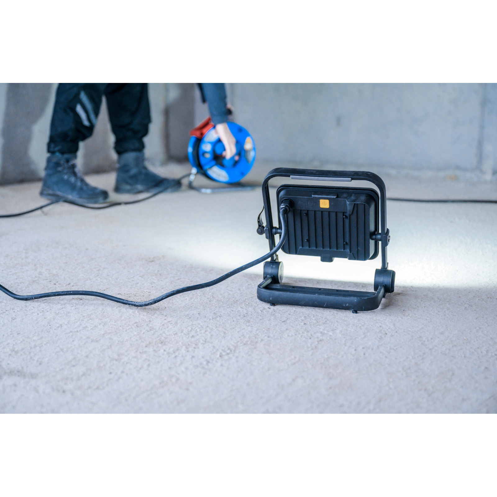 Projecteur LED portable JARO 7060 M 5800lm 50W 5m H07RN-F 3G1,0 IK08 IP65 BRENNENSTUHL - 1171250547