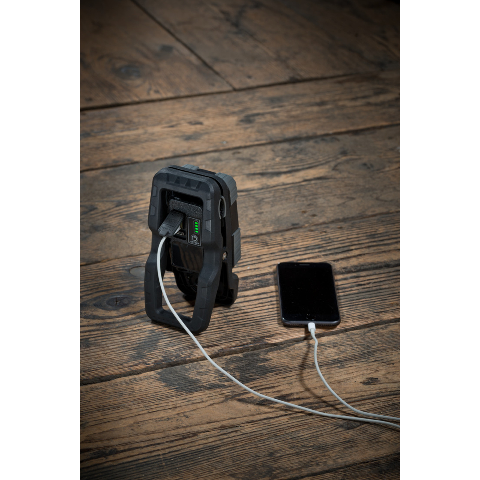 Projecteur LED mobile à pince CL 1050 MA rechargeable 10W 950lm IP65 BRENNENSTUHL - 1173070010