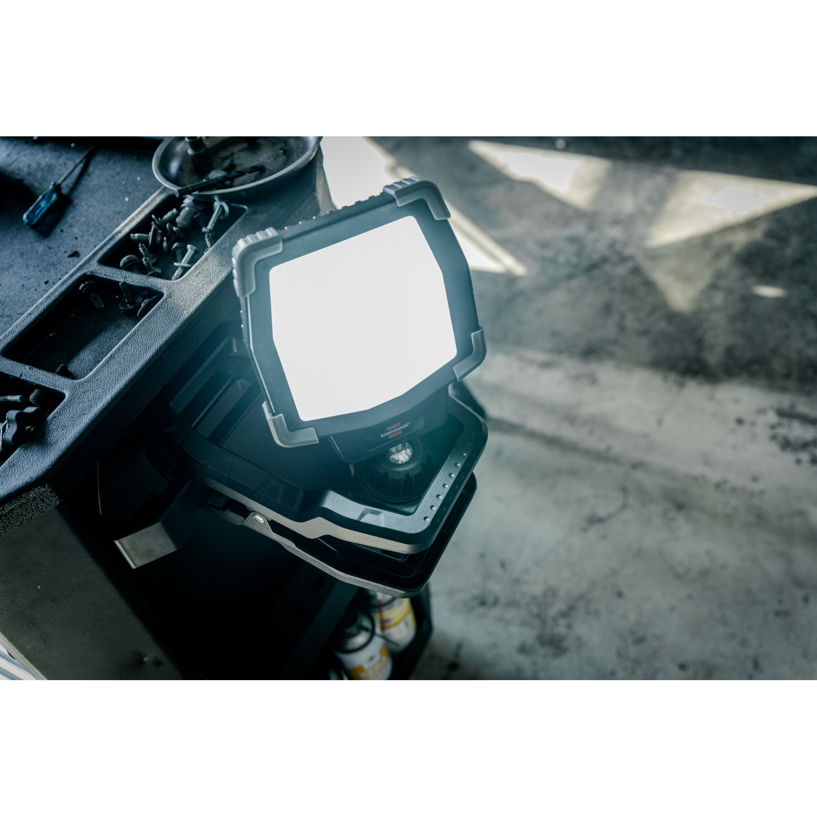 Projecteur LED mobile à pince CL 4050 MA rechargeable 40W 3800lm IP65 BRENNENSTUHL - 1173070020