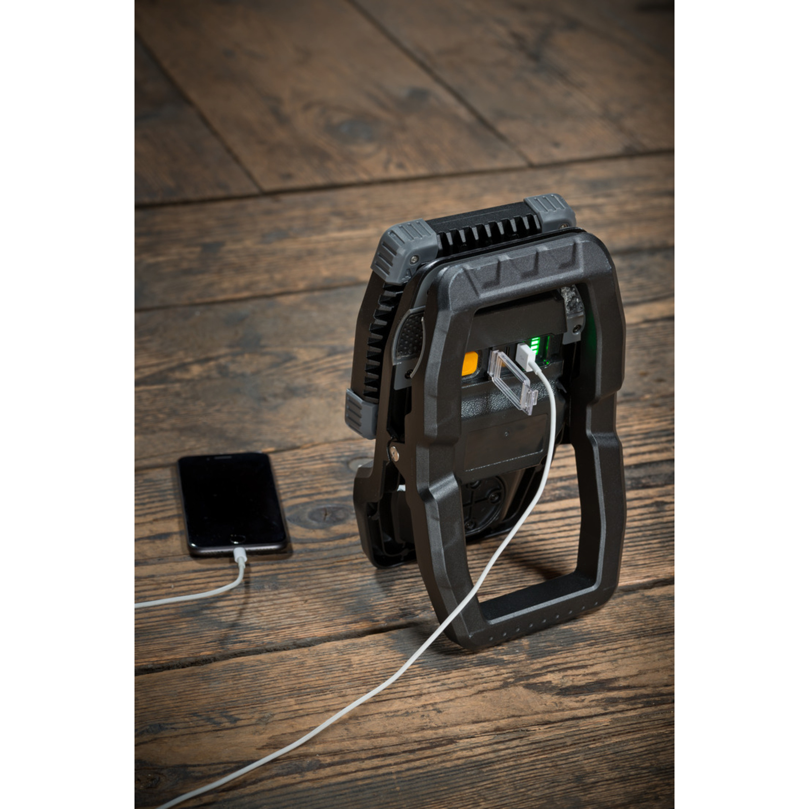 Projecteur LED mobile à pince CL 4050 MA rechargeable 40W 3800lm IP65 BRENNENSTUHL - 1173070020