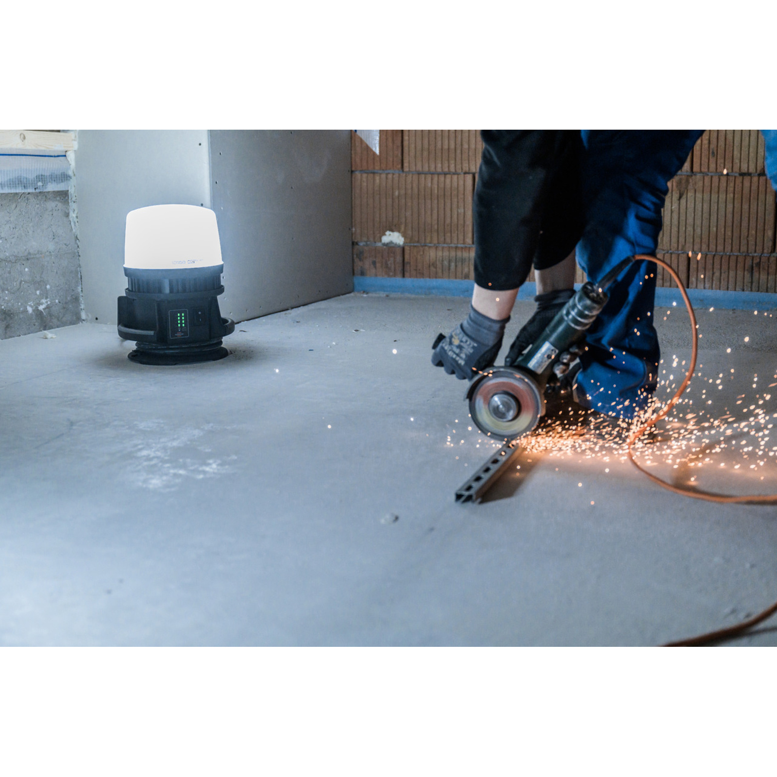 Projecteur de chantier LED Multi Battery 360° 12050 MH Professional hybride 120 BRENNENSTUHL - 1173700003