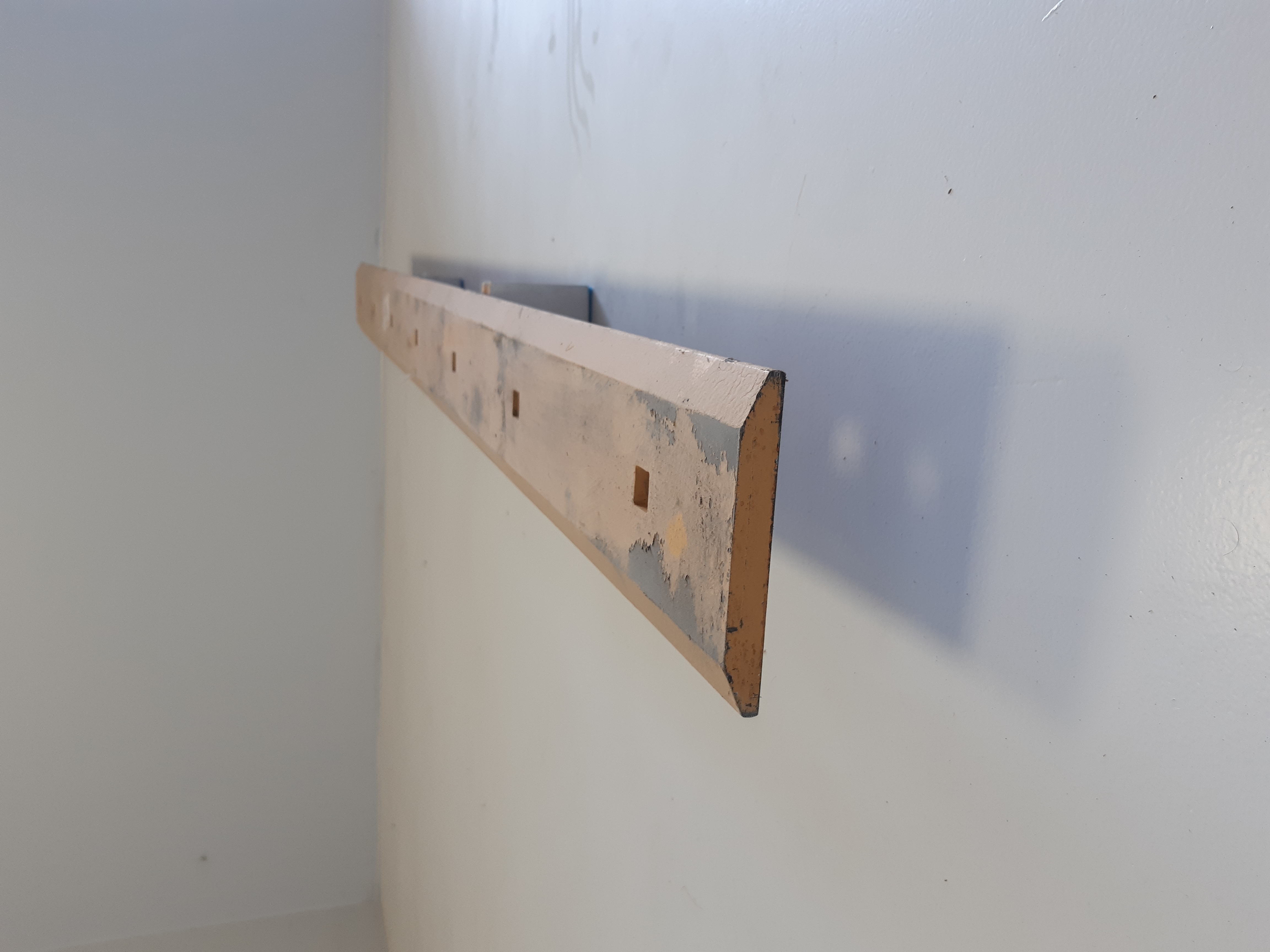 Contre lame de godet reversible 7 trous fixations en 3/4