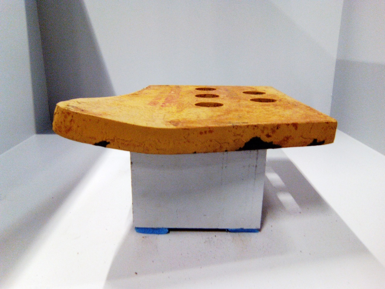 Contre lame de godet coin gauche reversible 5 trous en 3/4