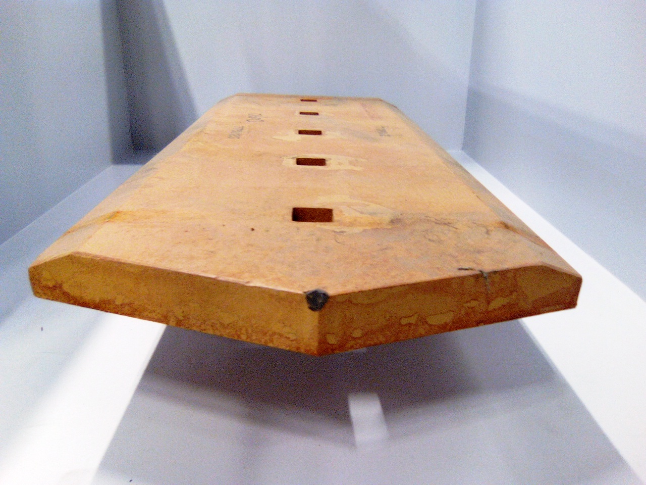 Contre lame de godet latérale reversible 5 trous en 1