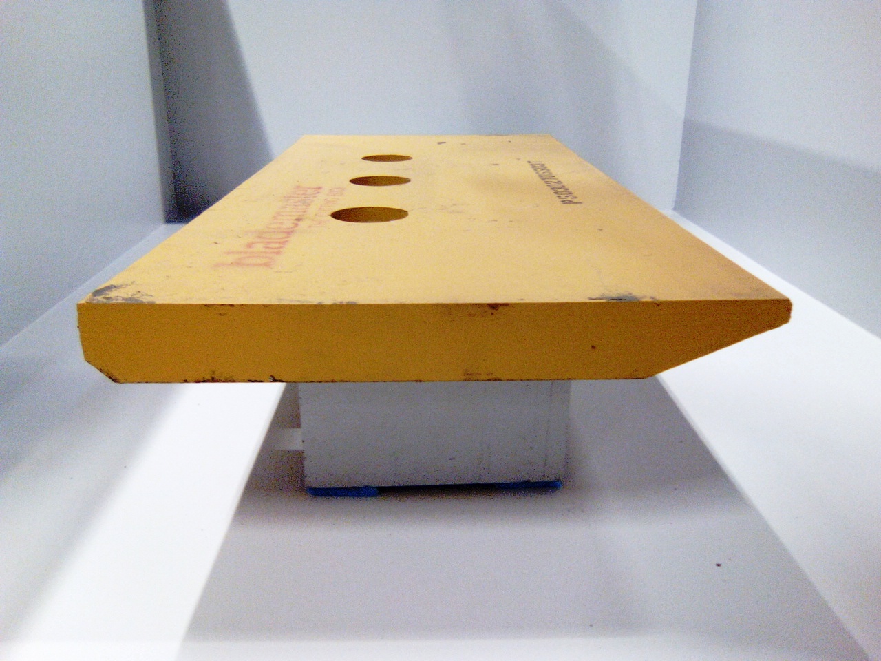 Contre lame de godet 3 trous en 1