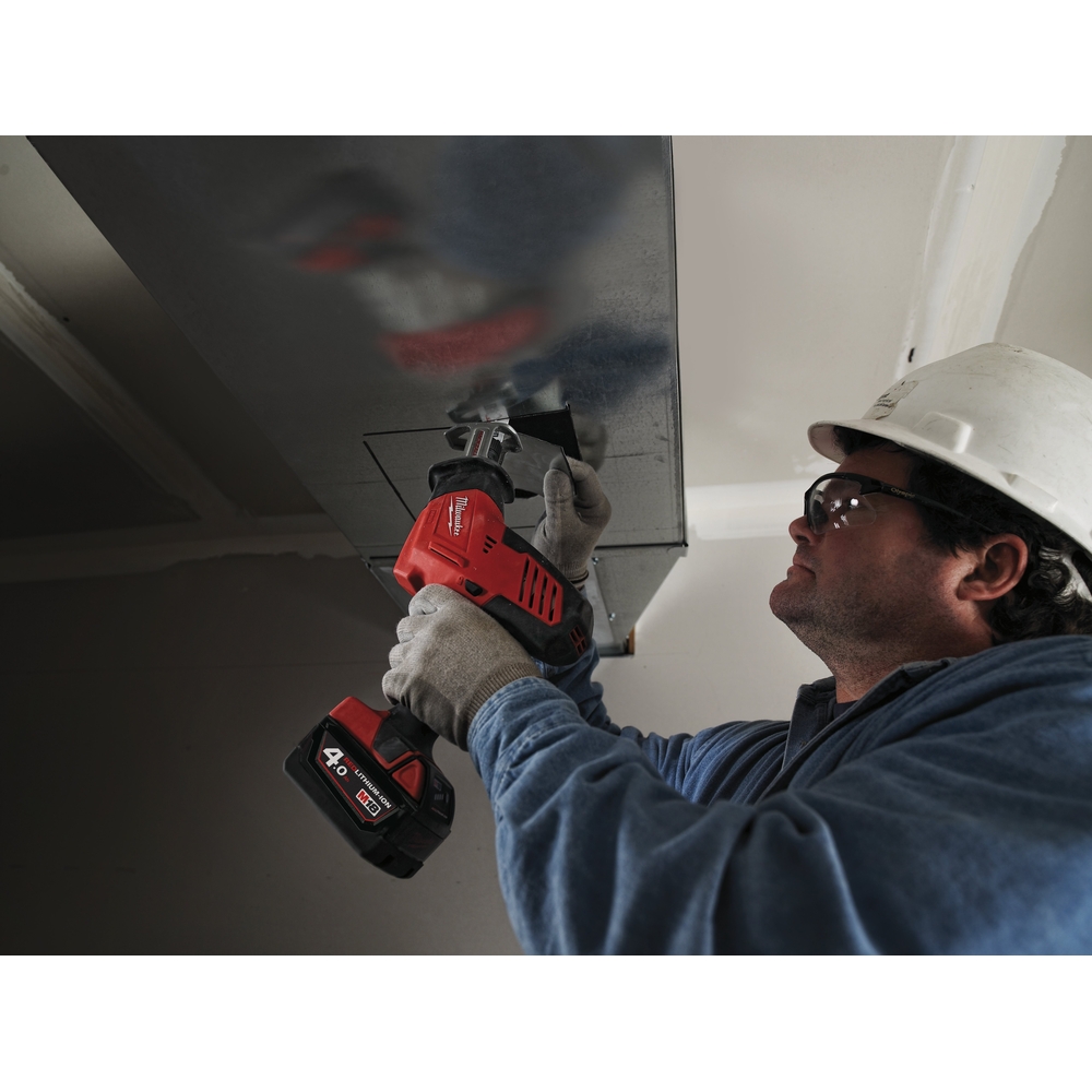 Scie sabre compacte 18V 4Ah C18 HZ-402B MILWAUKEE - 4933501114