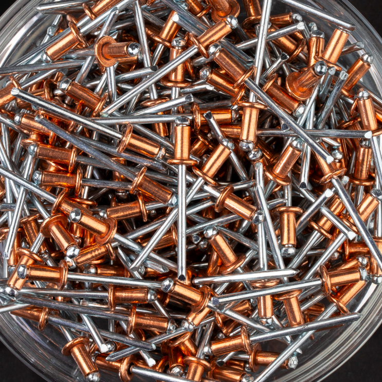 400 rivets standards à cuivre/acier à tête plate à Ø4x8mm - SCELL-IT - CCD4008