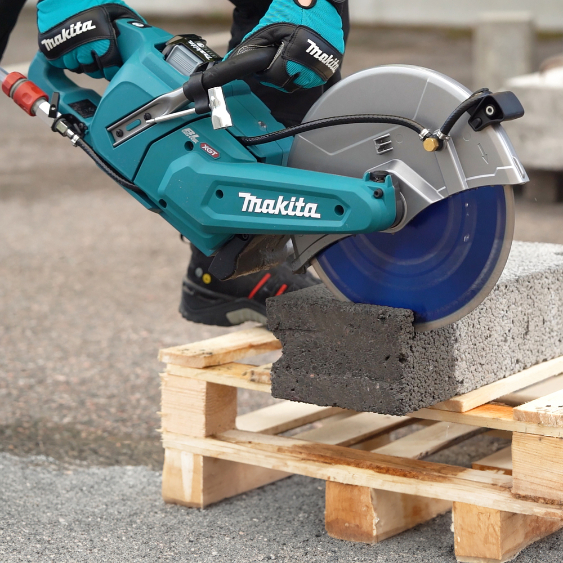 Découpeuse à batterie MAKITA Ø 305 mm 40V XGT nue - CE004GZ
