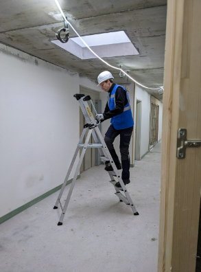 Escabeau pro X STEP 5 marches CENTAURE - Hauteur maxi 3.10m - Marches profondes de 11cm - 275205