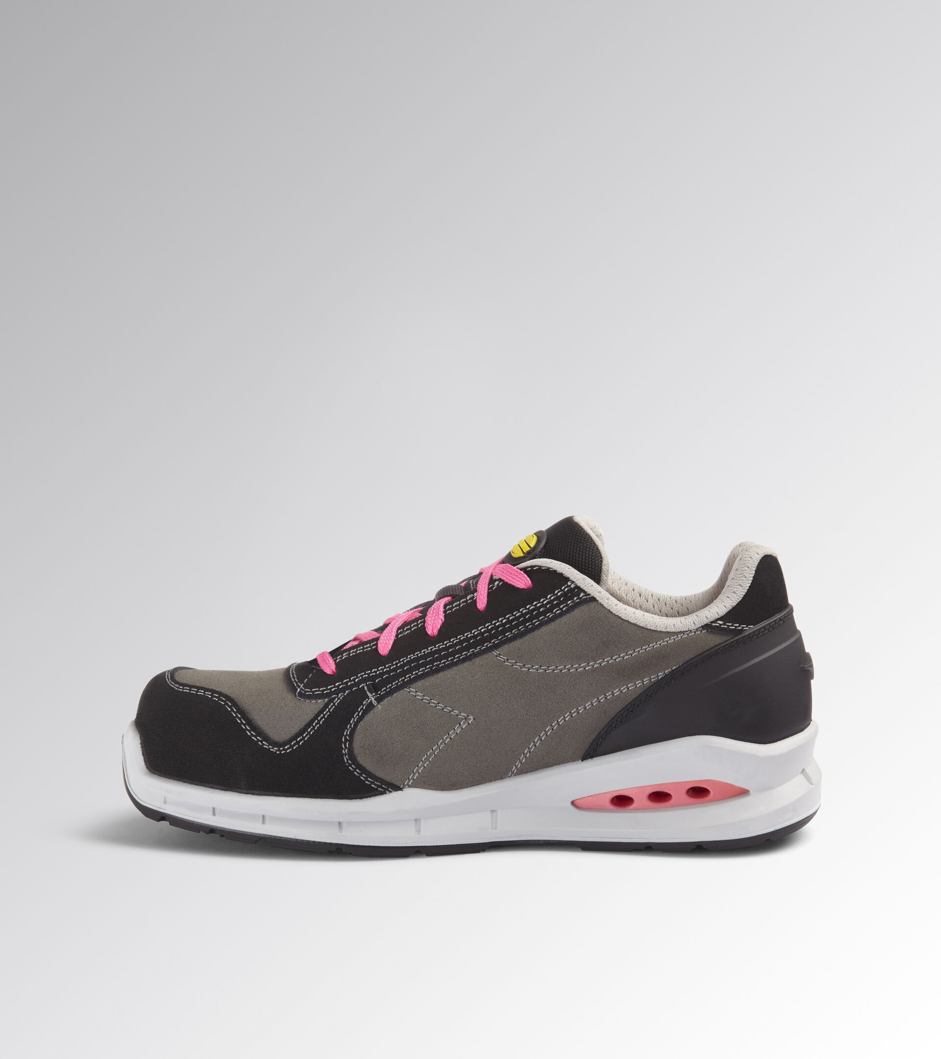 Chaussure de sécurité basse gris rose DIADORA UTILITY RUN NET AIRBOX LOW S3 SRC - 176221D0447