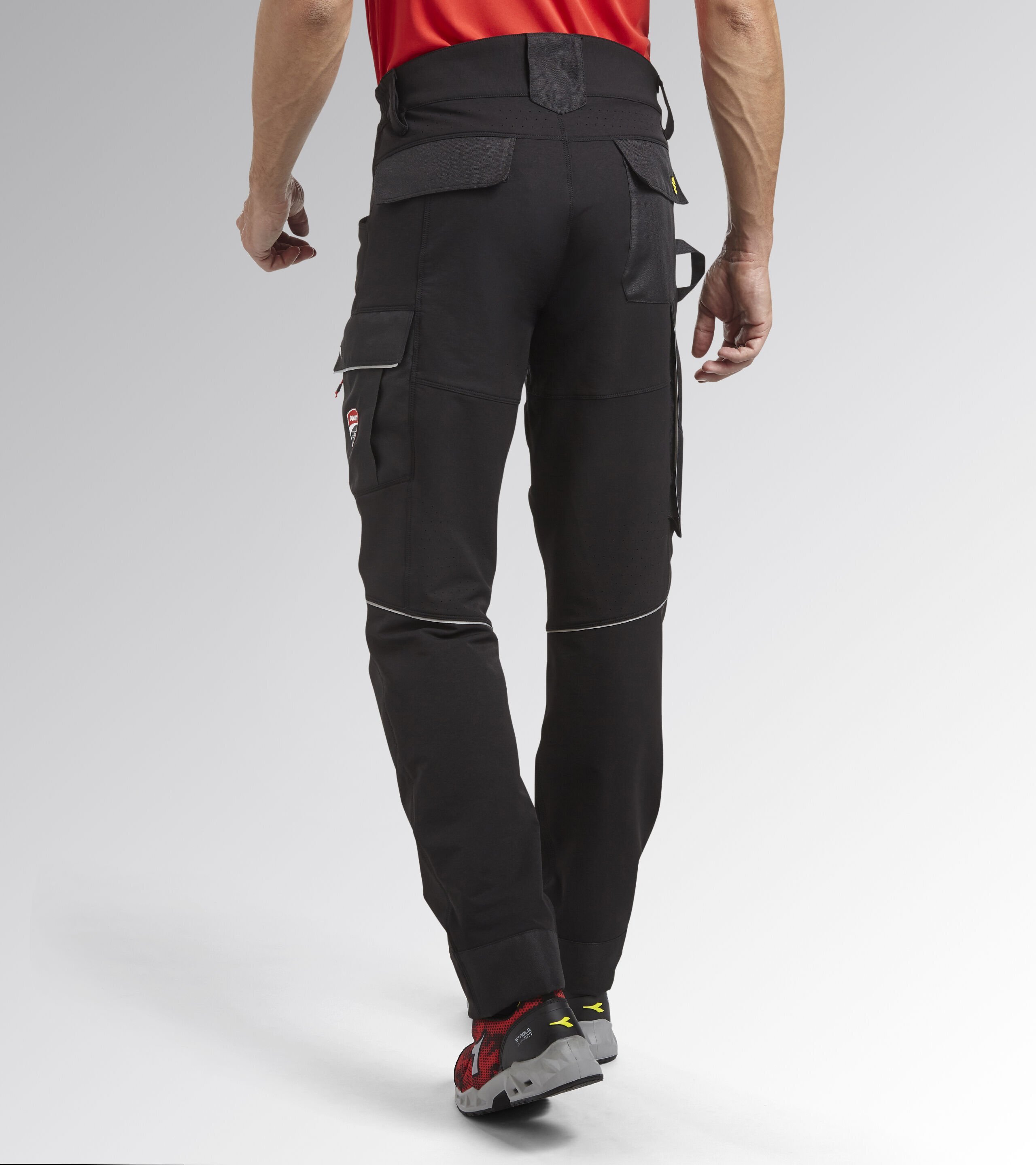 Pantalon de travail noir Utility x Ducati Corse PERFORMANCE DUCATI - Diadora - 18007480013