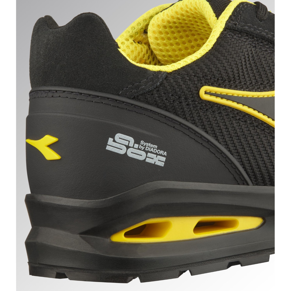 Chaussures de sécurité basses RUN A.BOX CBF LOW S3S FO SR SC ESD noires DIADORA - 182530 C0200