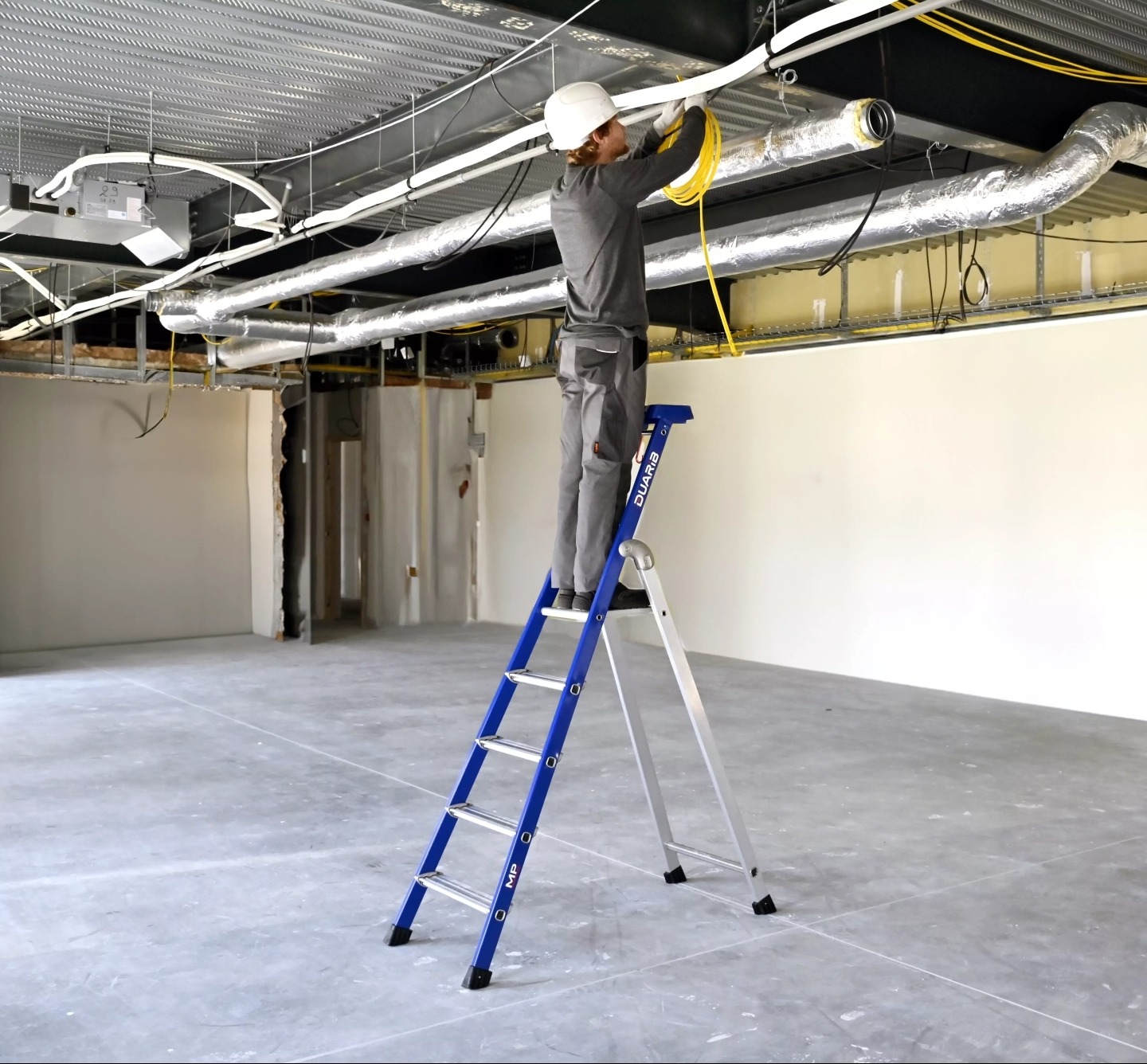 Escabeau 3 marches aluminium DUARIB Peint MP - 639203