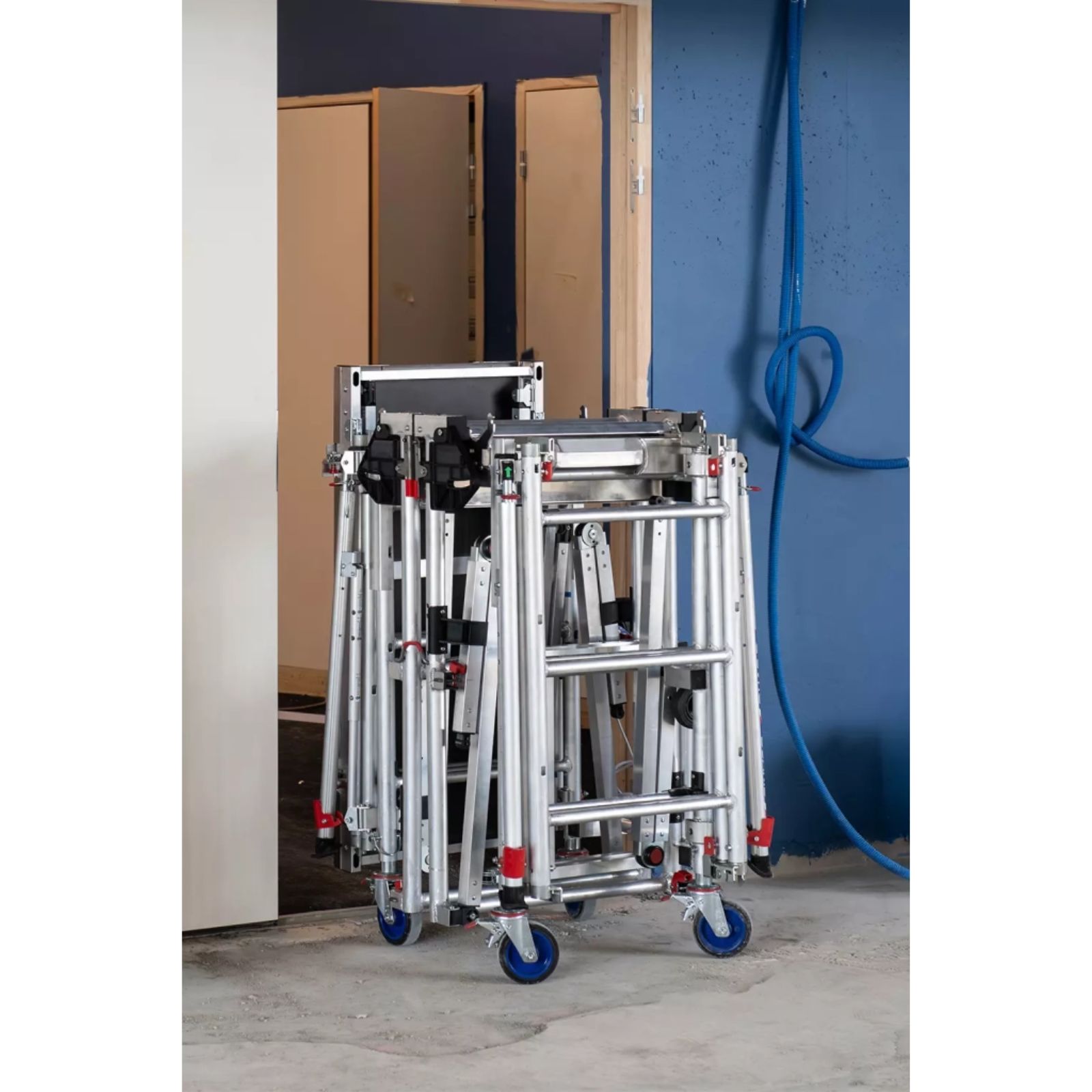 Echafaudage roulant télescopique NOMAD Hauteur travail max 4,75 m DUARIB - 654703
