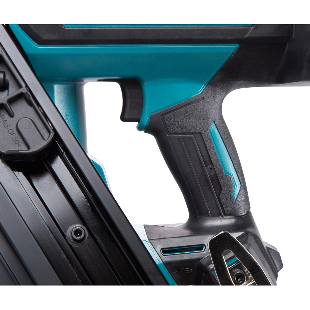 Cloueur de charpente LXT - MAKITA - DBN900RTE