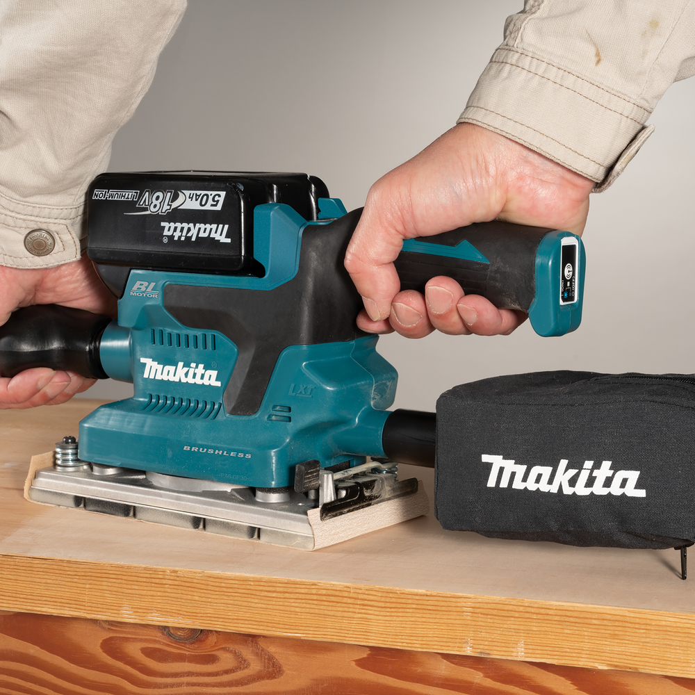 Ponceuse vibrante MAKITA 18V LXT 93x185mm sans batterie DBO381ZU