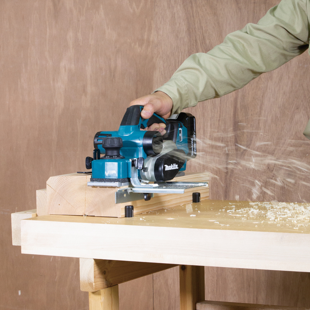 Rabot LXT 18 V Li-Ion - 5 Ah - 82 mm - MAKITA - DKP181RTJ
