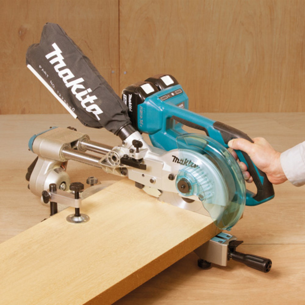 Pack MAKITA paysagiste 8 machines chantier et jardin 18V batteries 5Ah 
