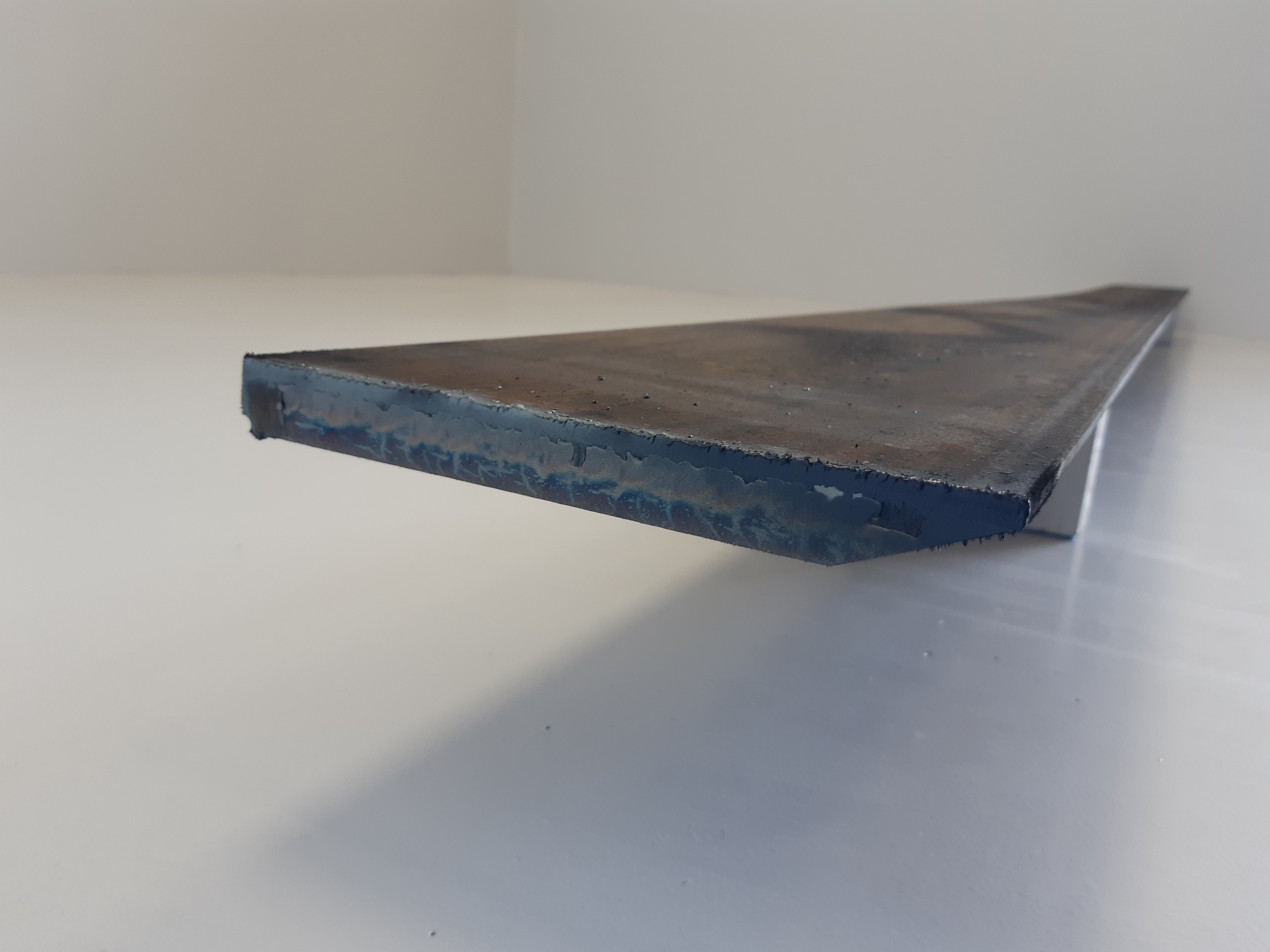 Lame à souder 1 chanfrein dimension 20x200x3000 en dureté 400hb - P40202003000