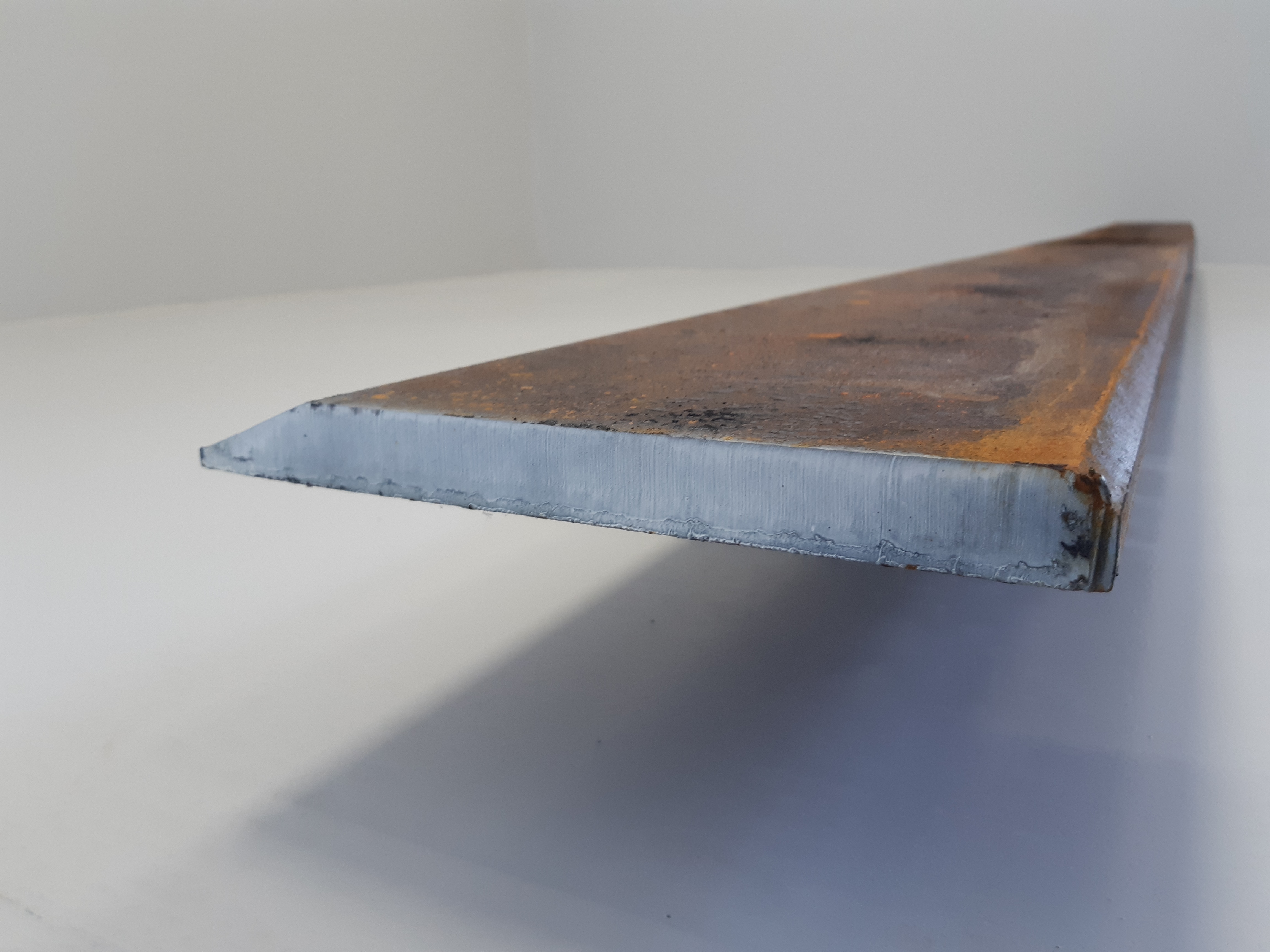 Lame à souder 1 chanfrein dimension 25x250x3000 en dureté 400hb - P40252503000