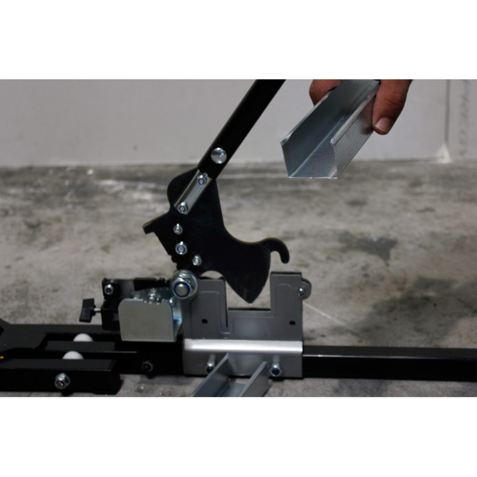 DUOTOP - Guillotine à rails et montants de 48 mm et tiges filetées de 6 mm (M6) - EDMA - 061655