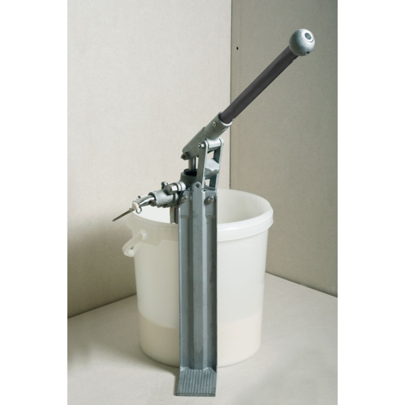 Pompe de remplissage à enduit avec bec plat EDMA - 284855