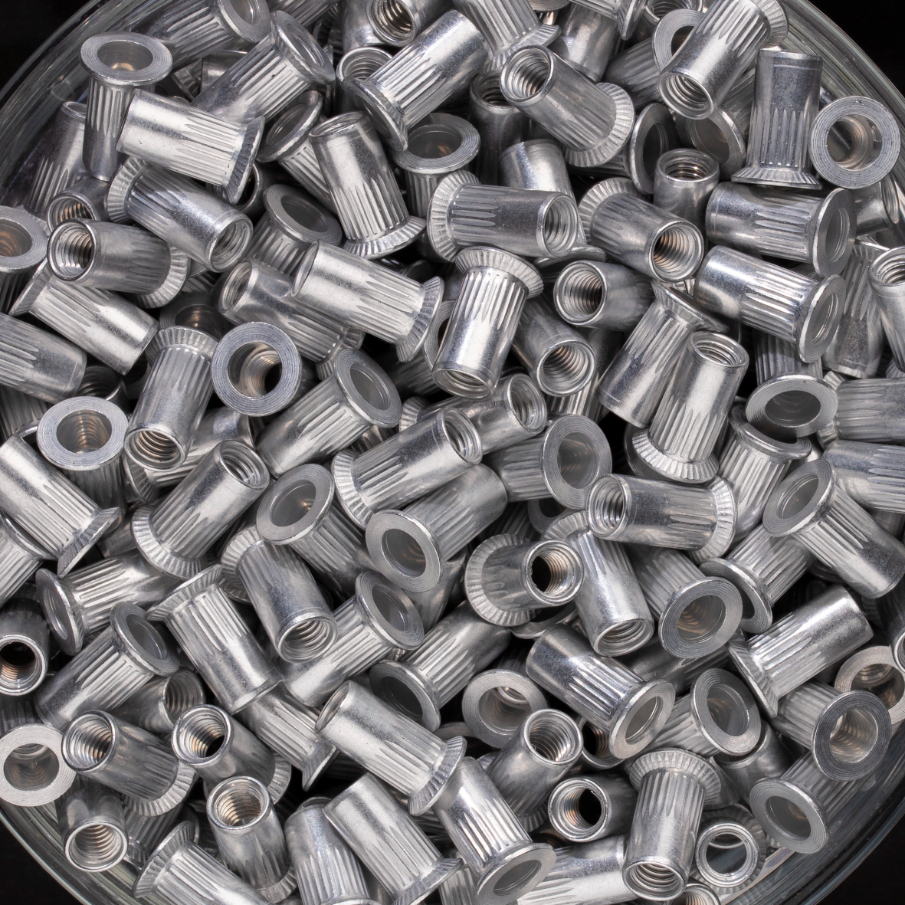 500 écrous crantés à aluminium à tête fraisée 90° à M5x13,5mm - SCELL-IT - EAK0540