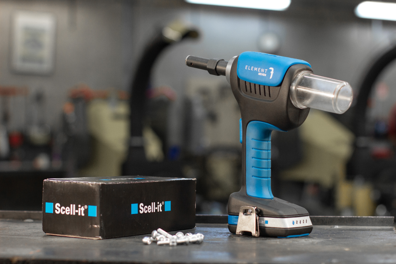 1 riveteuse sur batterie pour boulons de structure ø4,0 à 6,4mm - SCELL-IT - E-7-2XBAT-KIT1