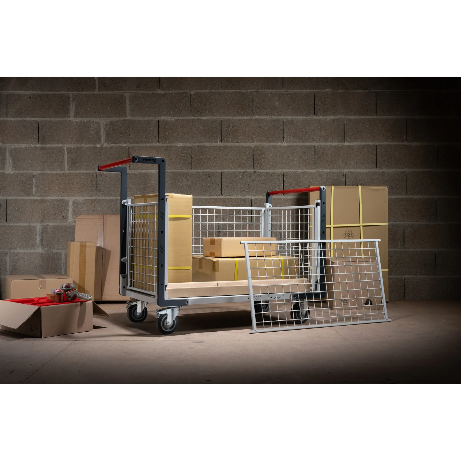 Chariot grillagé 2 dossiers + 2 ridelles plateau 1000x600 mm 250 kg - FIMM - 806724245