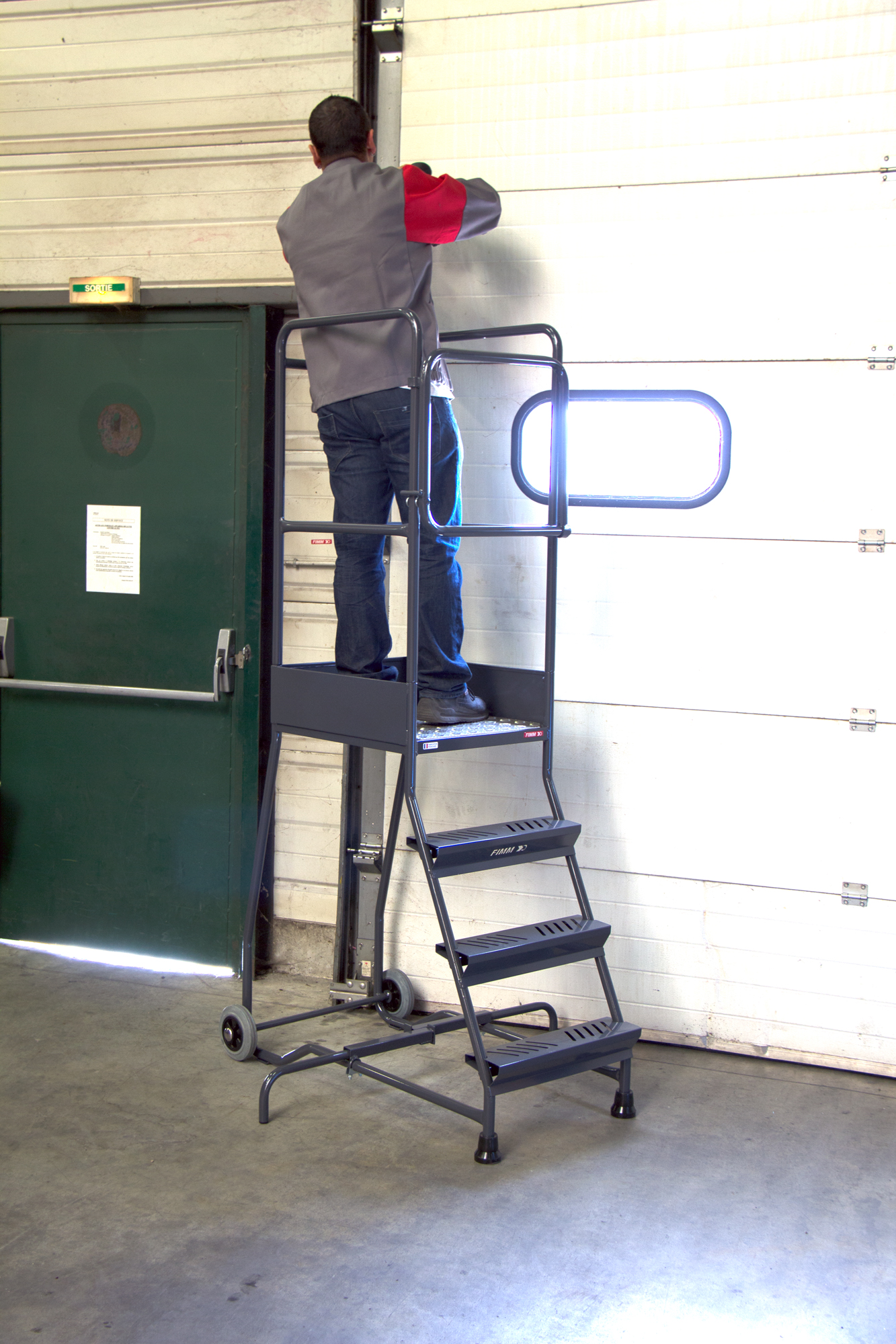 Plateforme de travail 150 kg acier 4 marches FIMM - 830006975