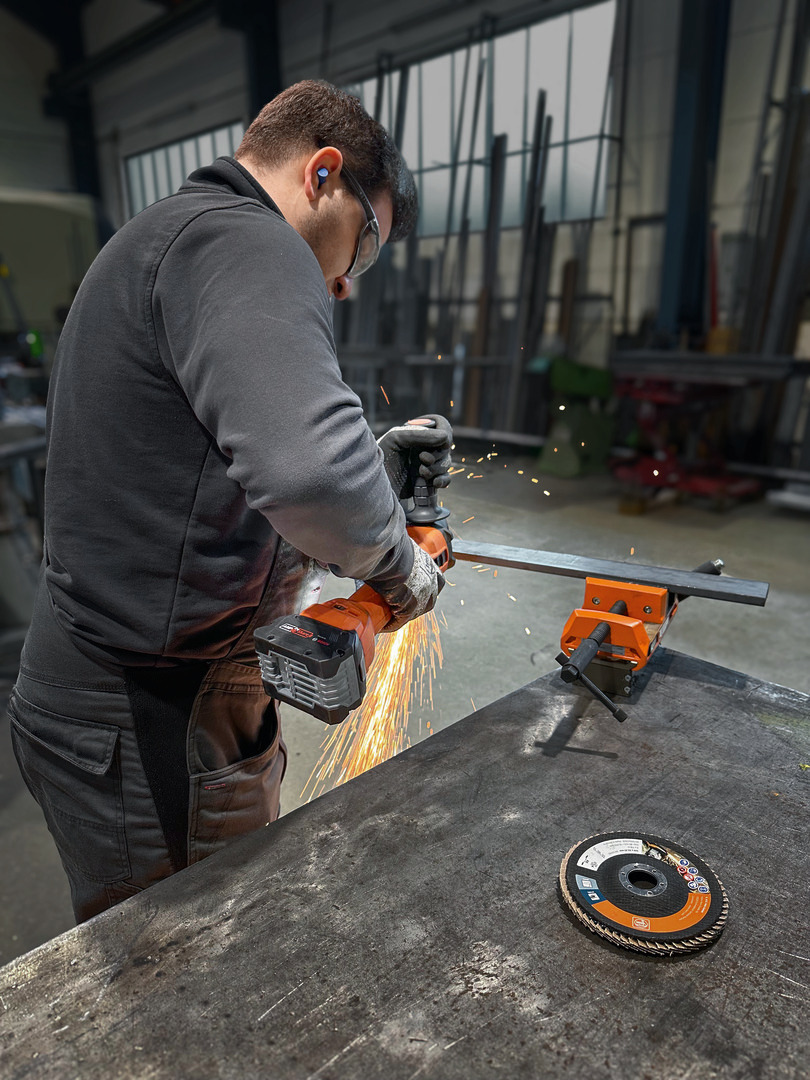 Meuleuse d'angle compacte CCG 18-125-12 PD AS Set 2 x 8Ah - FEIN - 71221862000