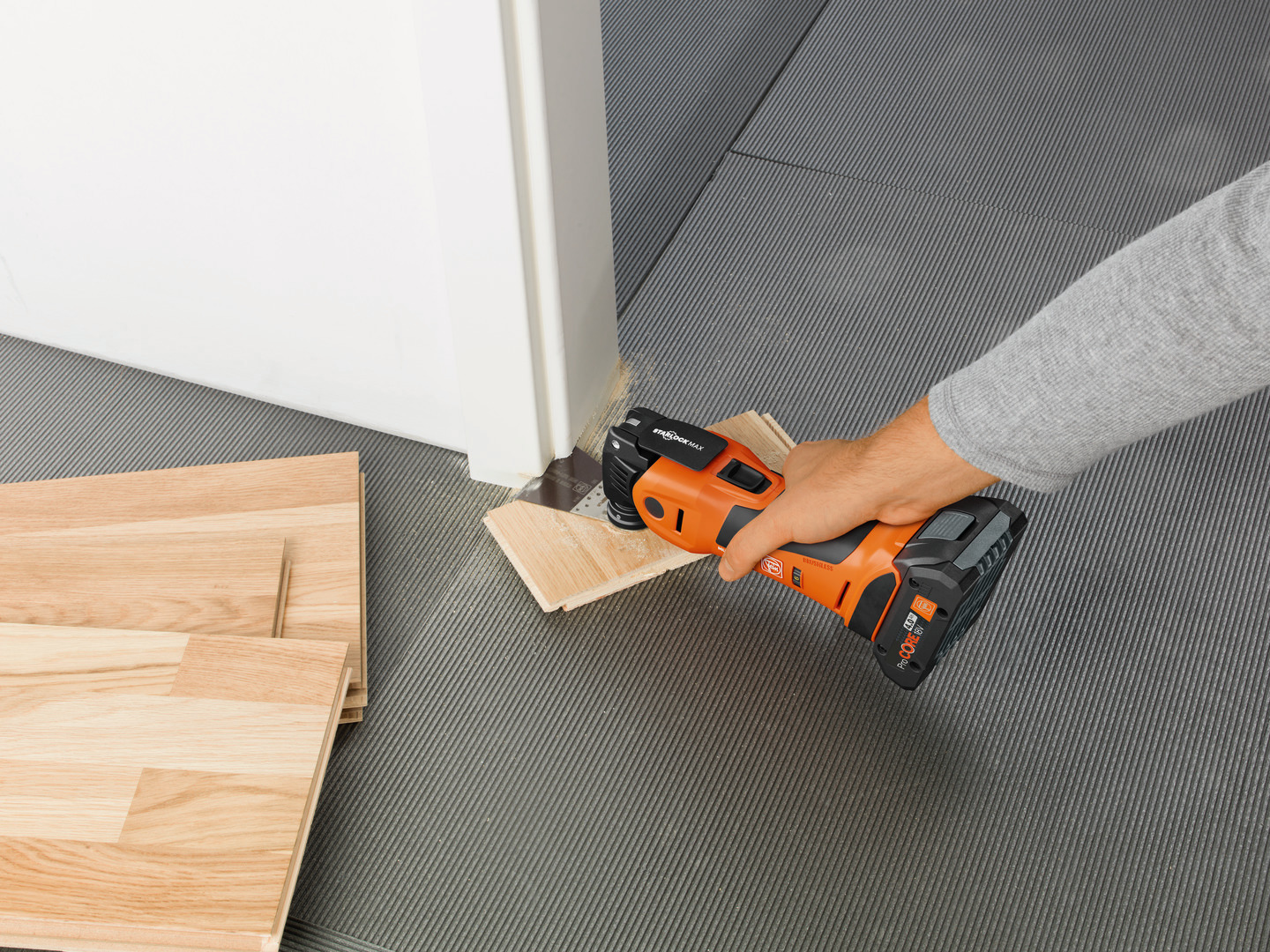 Découpeur-ponceur sans fil FEIN MultiMaster AMM 700 MAX TOP machine seule - 71293663000