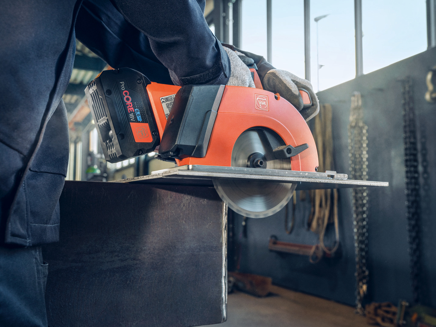 Scie circulaire portative AHKS 18-57 AS en set 2 x 8Ah - FEIN - 71360462000