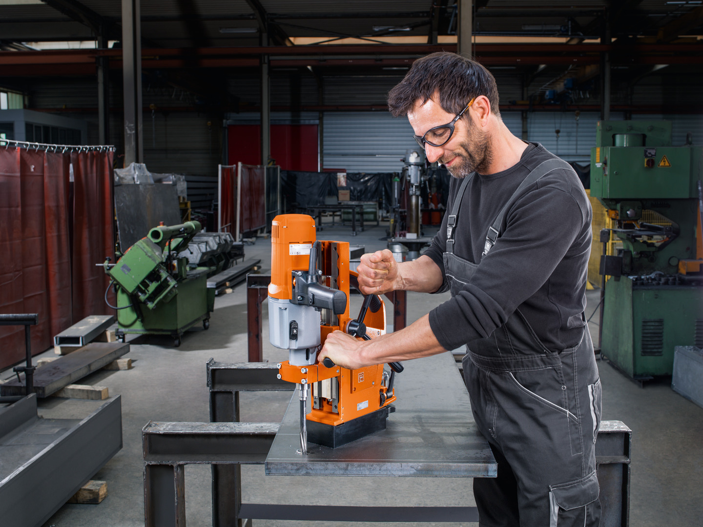 Perceuse à quatre vitesses jusqu'à 32 mm. BOZ 32-4 M FEIN - 72025160000