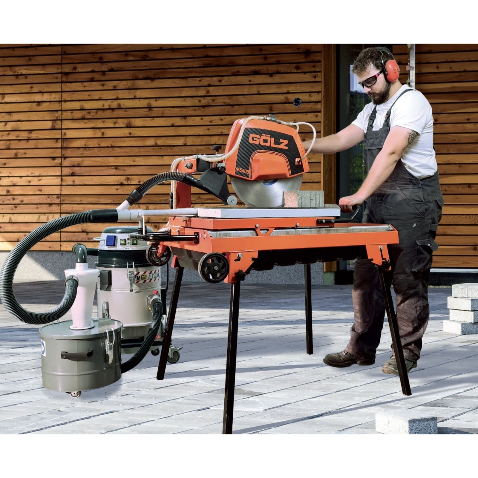 Aspirateur industriel compact 1,15 kW 13 L classe M DV231 GOLZ - 02848103100