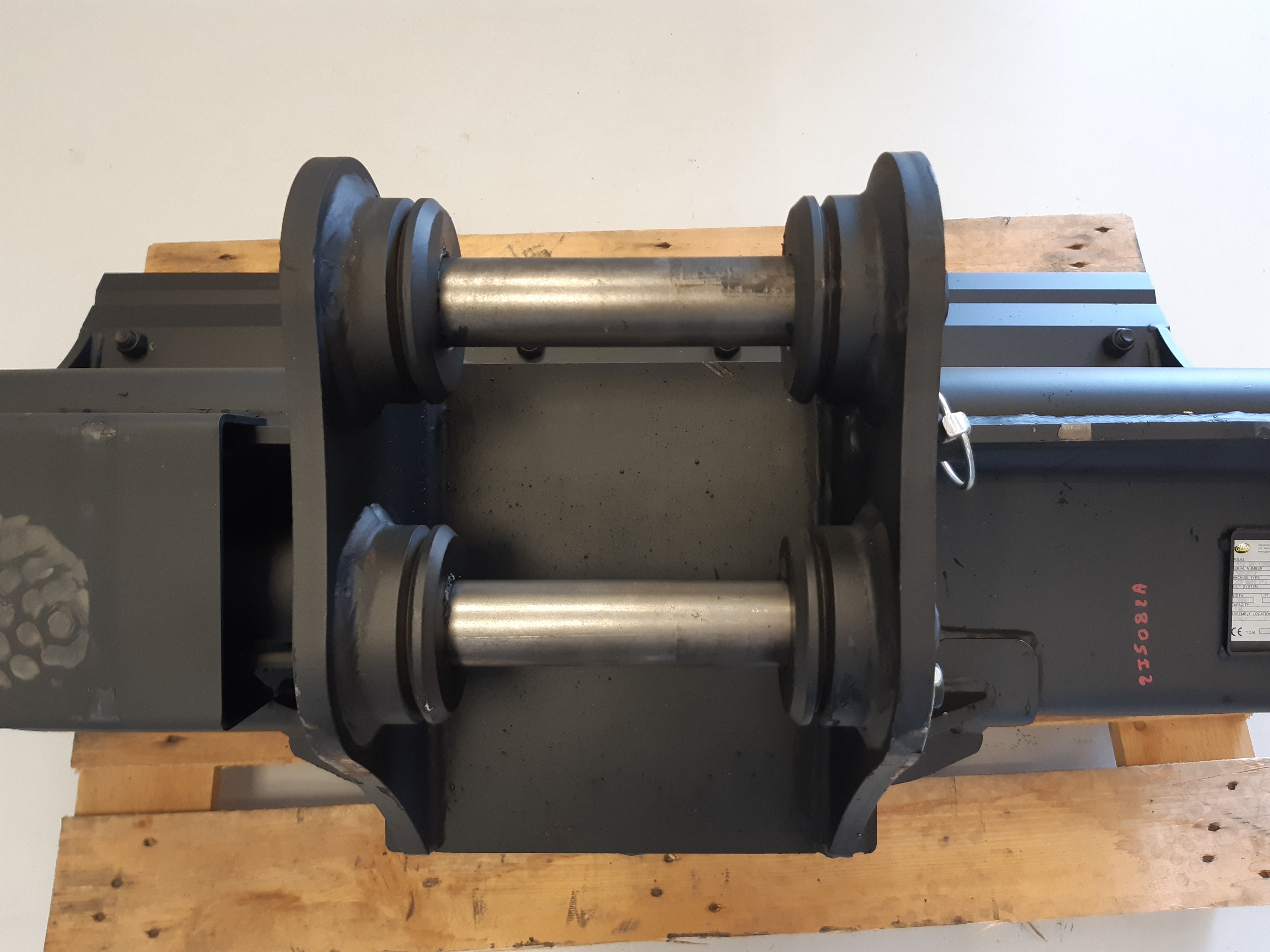 Godet de curage inclinable GEITH 1200mm 1 vérin avec contrelame boulonnée pour attache rapide JCB 980/88451- AT28RSR1200JCB