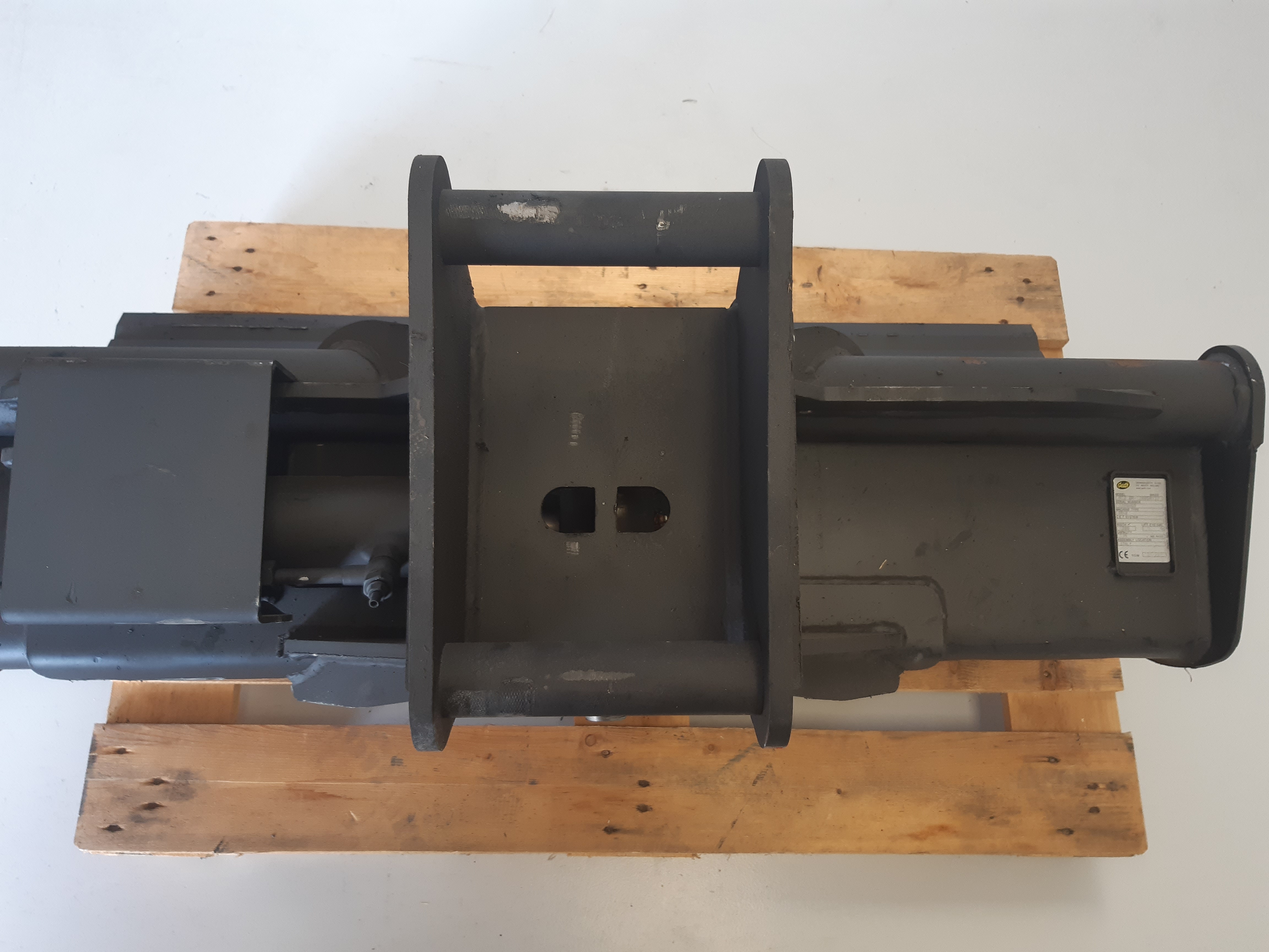 Godet de curage inclinable GEITH 1200mm avec contrelame boulonnée pour coupleur ou attache rapide Geith QR40 - AT28RSR1200 QR40